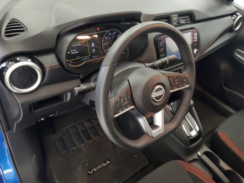 Used 2024 Nissan Versa SR image 12