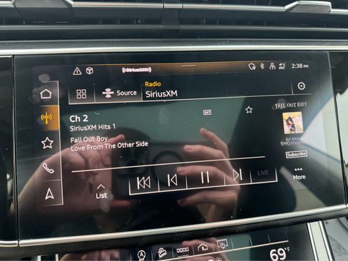 Used 2022 Audi Q8 Premium Plus image 28