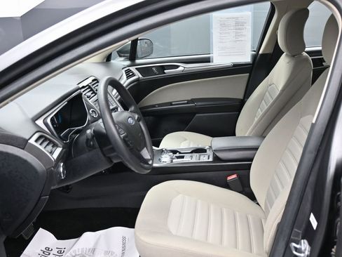 Used 2018 Ford Fusion S image 16