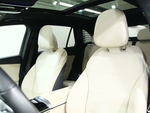 Certified 2025 Mercedes-Benz GLC 300 4MATIC image 6