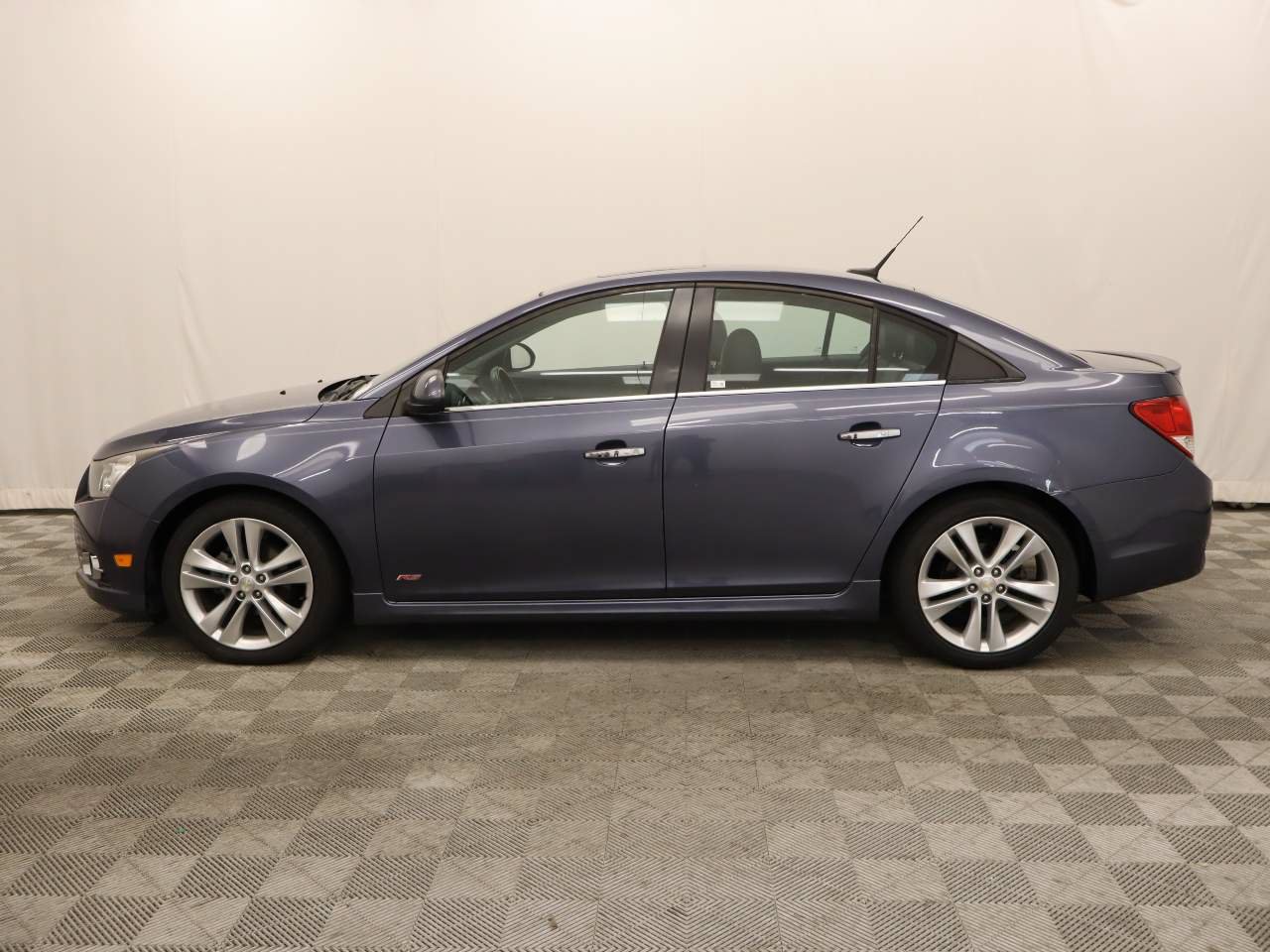 Used 2014 Chevrolet Cruze LTZ w/ RS Package FWD image 2