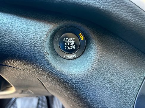 Used 2016 Jeep Cherokee Trailhawk w/ Comfort/Convenience Group image 30