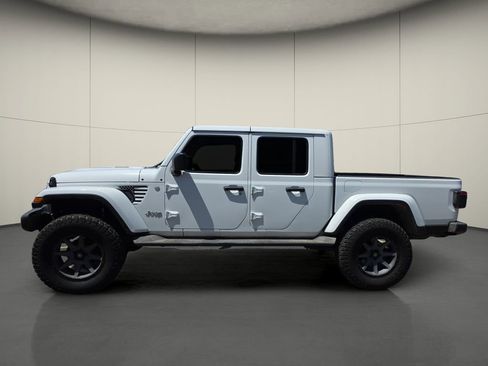 Used 2020 Jeep Gladiator Overland image 5