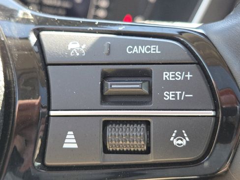 Certified 2025 Honda Pilot Elite image 12