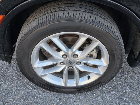 Used 2023 Dodge Durango GT image 34