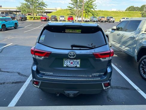 Used 2019 Toyota Highlander Limited AWD/4WD image 6