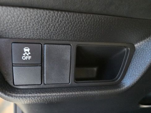 Certified 2024 Honda HR-V LX image 27