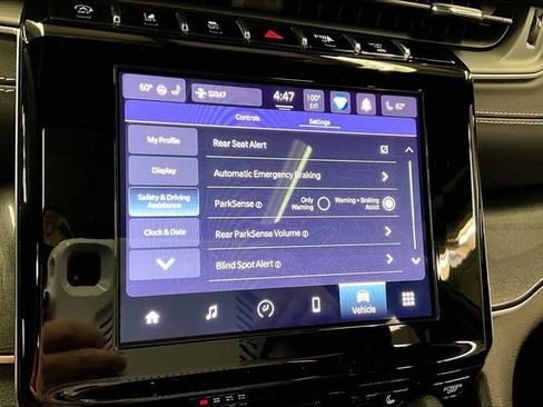 Used 2023 Jeep Grand Cherokee Altitude AWD/4WD image 36