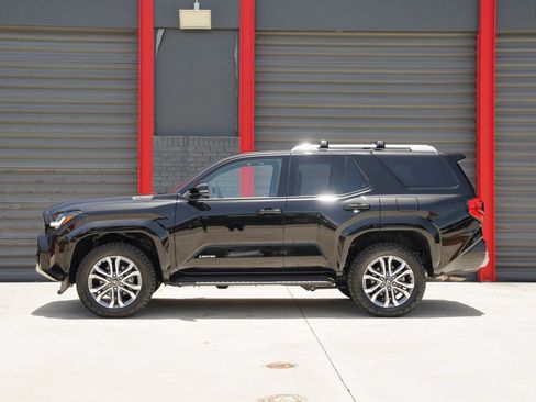 Used 2026 Toyota 4Runner Limited AWD/4WD image 10