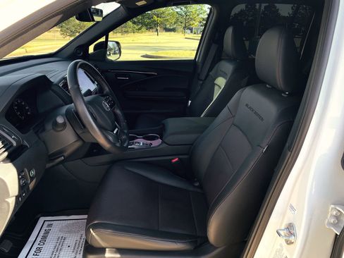 Used 2025 Honda Ridgeline Black Edition image 11