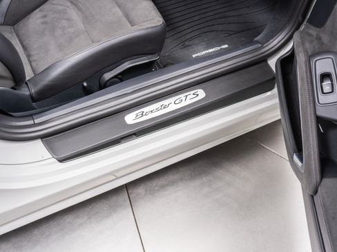 Used 2023 Porsche 718 Boxster GTS RWD image 32