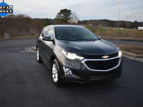 Used 2020 Chevrolet Equinox LT image 1