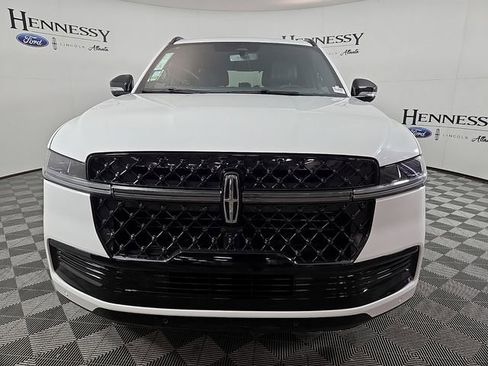 New 2025 Lincoln Navigator Reserve w/ Jet Appearance Package image 3
