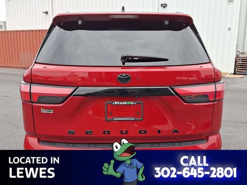 Used 2024 Toyota Sequoia Platinum image 5