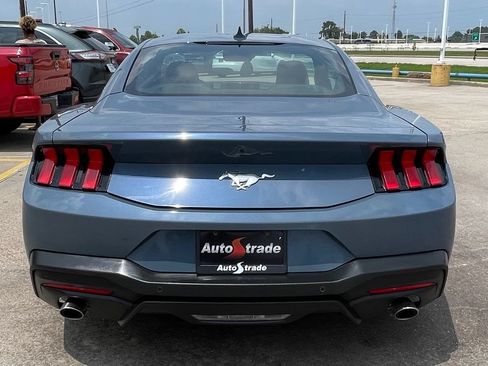 Used 2024 Ford Mustang Coupe RWD image 9