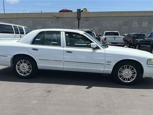 Used 2009 Mercury Grand Marquis LS RWD image 7