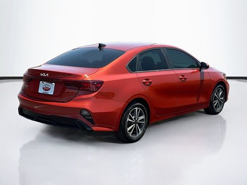 Used 2023 Kia Forte LXS w/ LXS Technology Package FWD image 5