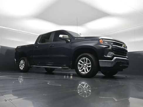 Used 2023 Chevrolet Silverado 1500 LT AWD/4WD image 4