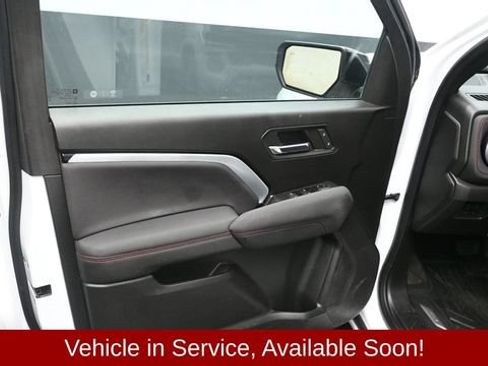 Used 2024 Chevrolet Colorado Z71 w/ Advanced Trailering Package AWD/4WD image 21