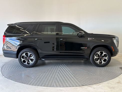 Used 2025 GMC Yukon AT4 w/ LPO, Floor Liner Package AWD/4WD image 8