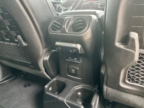 Used 2020 Jeep Gladiator Rubicon AWD/4WD image 19