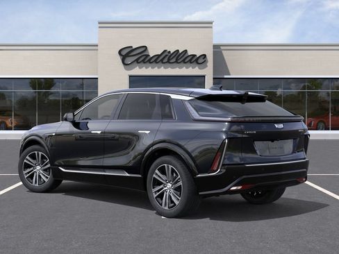 New 2026 Cadillac Lyriq Luxury AWD/4WD image 3