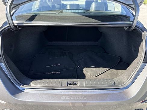 Used 2023 Nissan Sentra SR w/ SR Premium Package FWD image 22