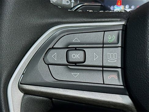 New 2025 Jeep Grand Cherokee Limited w/ Luxury Tech Group II image 28