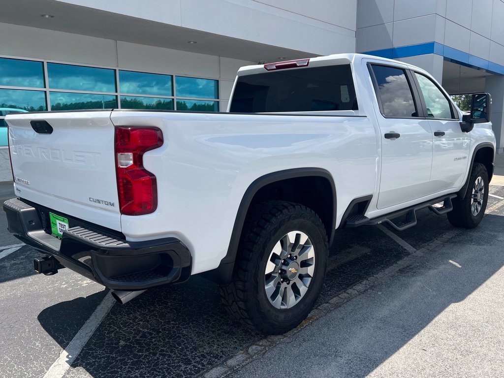 Used 2025 Chevrolet Silverado 2500 Custom w/ Custom Convenience Package AWD/4WD image 4