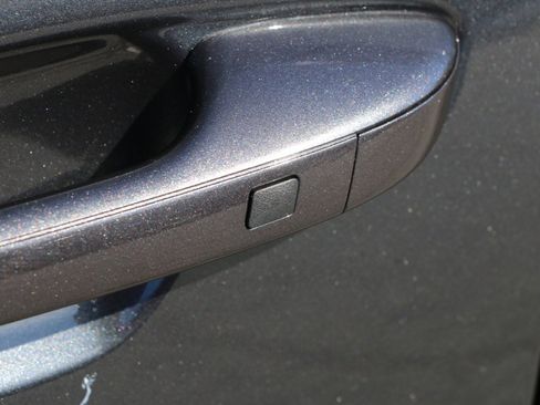 Used 2024 Kia Sorento LX image 15