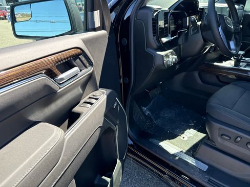 New 2026 GMC Sierra 1500 Elevation AWD/4WD image 13