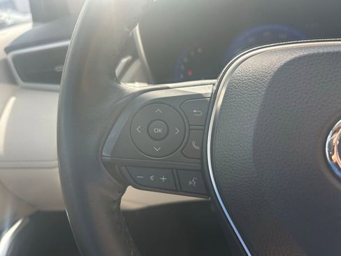 Used 2022 Toyota Corolla Cross XLE w/ Convenience Package image 20