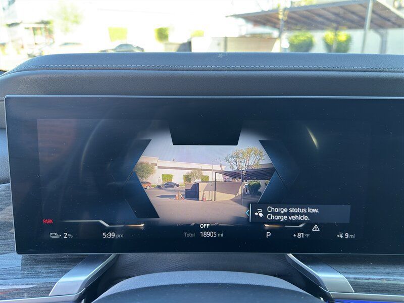 Used 2025 BMW i7 eDrive50 w/ M Sport Package RWD image 56