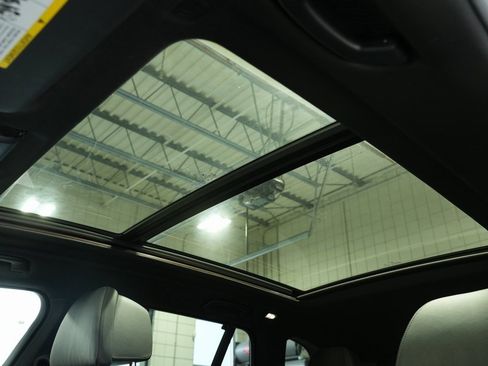 Used 2019 BMW X5 xDrive50i w/ M Sport Package image 40