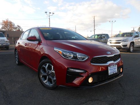 Used 2019 Kia Forte LXS image 1