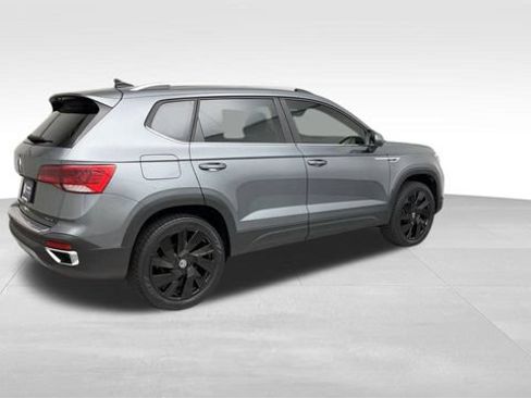 Certified 2023 Volkswagen Taos SE w/ Panoramic Sunroof Package AWD/4WD image 2