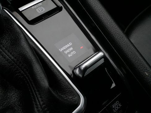 Used 2023 Jeep Compass Latitude image 29