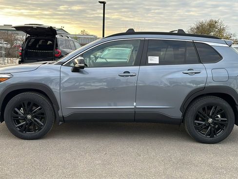 New 2026 Toyota Corolla Cross XSE image 4