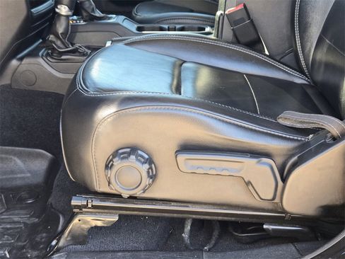 Used 2020 Jeep Gladiator Overland w/ Popular Equipment Package image 24