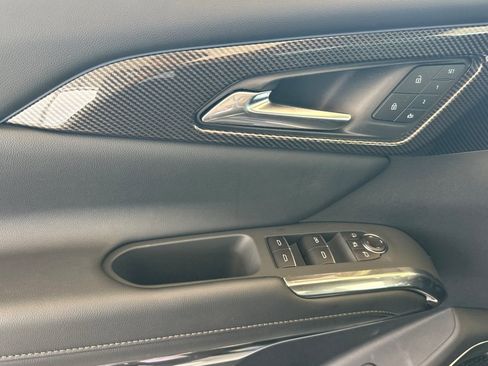 New 2026 Chevrolet Traverse High Country FWD image 11