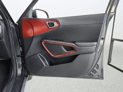 Certified 2024 Kia Soul GT-Line FWD image 25