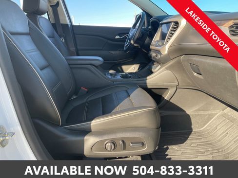 Used 2021 GMC Acadia Denali w/ Denali Technology Package image 18
