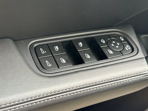 Certified 2024 Porsche Cayenne AWD/4WD image 13