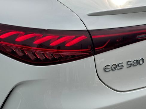 Certified 2023 Mercedes-Benz EQS 580 4MATIC Sedan image 12