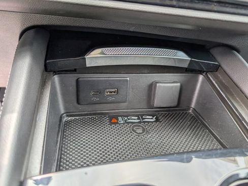 Used 2024 Buick Envision Preferred AWD/4WD image 27