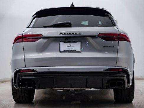 Certified 2024 Maserati Grecale Trofeo image 8