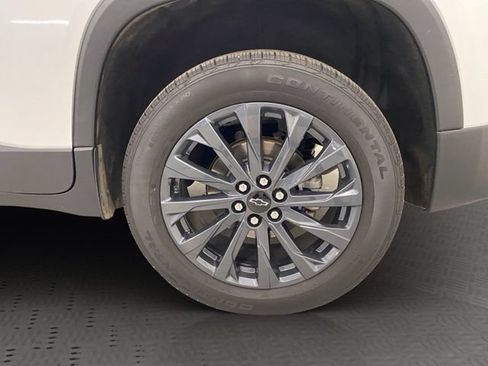 Used 2023 Chevrolet Traverse RS FWD image 38