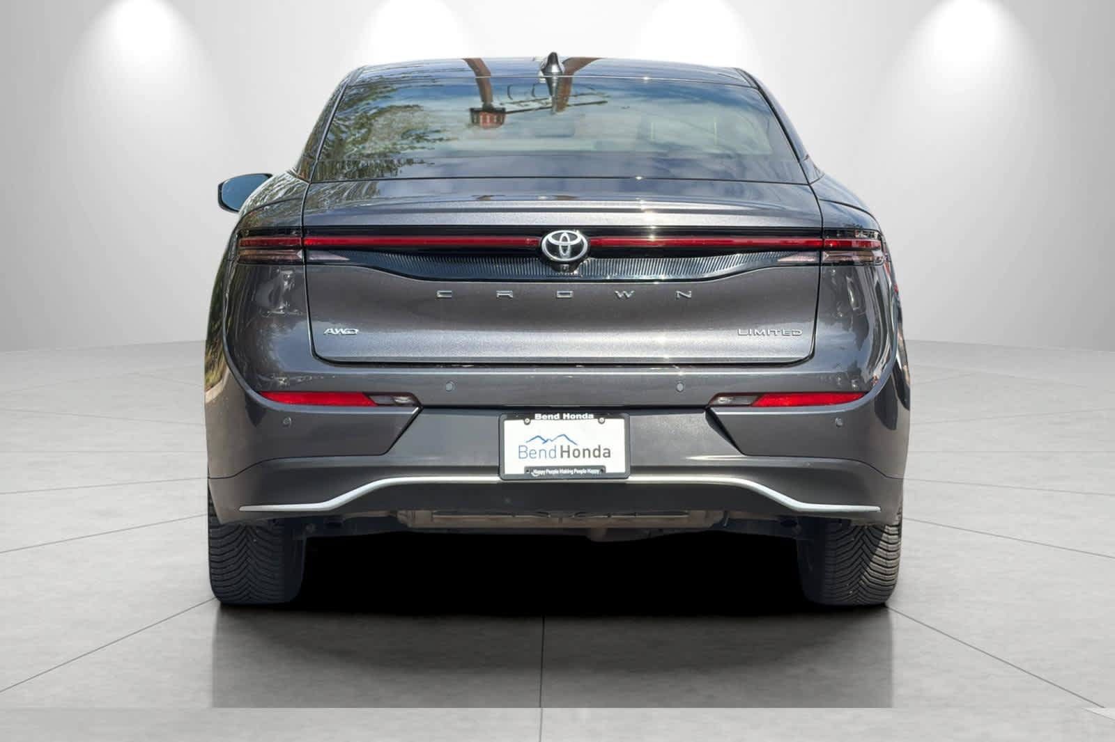 Used 2023 Toyota Crown AWD/4WD image 7
