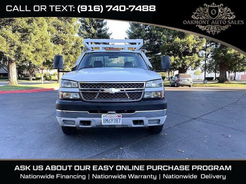 Used 2007 Chevrolet Silverado 3500 2WD Regular Cab w/ Heavy-Duty Power Package image 2