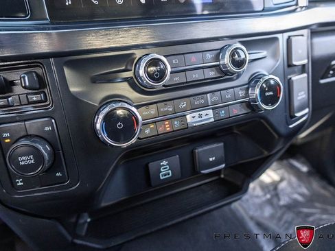 Used 2025 Ford F350 Lariat w/ Chrome Package image 35